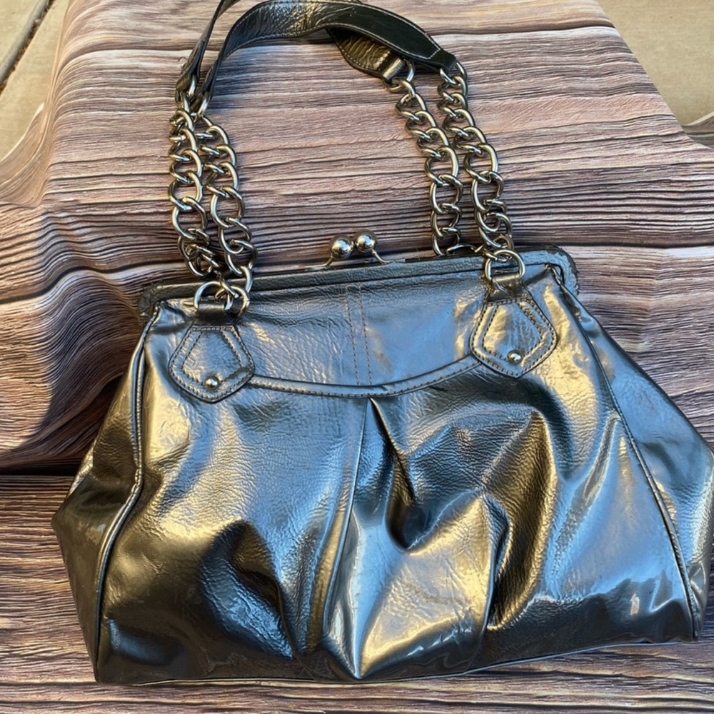 Sienna Ricchi Metallic Gray Shoulder Bag Chain Straps, Kiss Lock, Spacious Tote